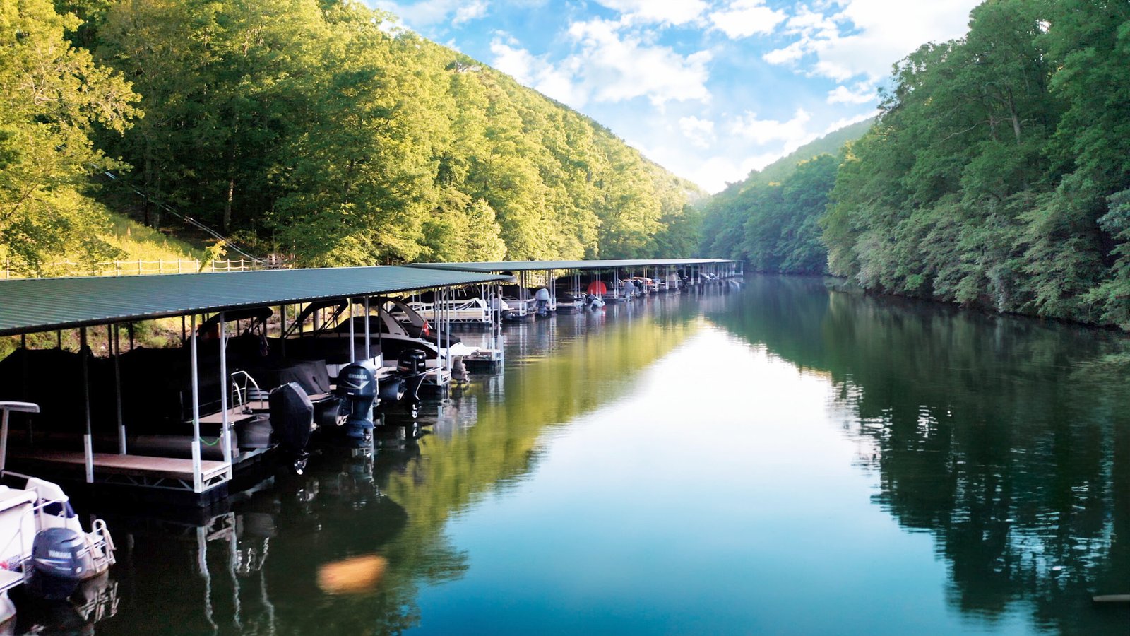 waterfront property for sale at Pickwick Lake Tennessee with covered docks